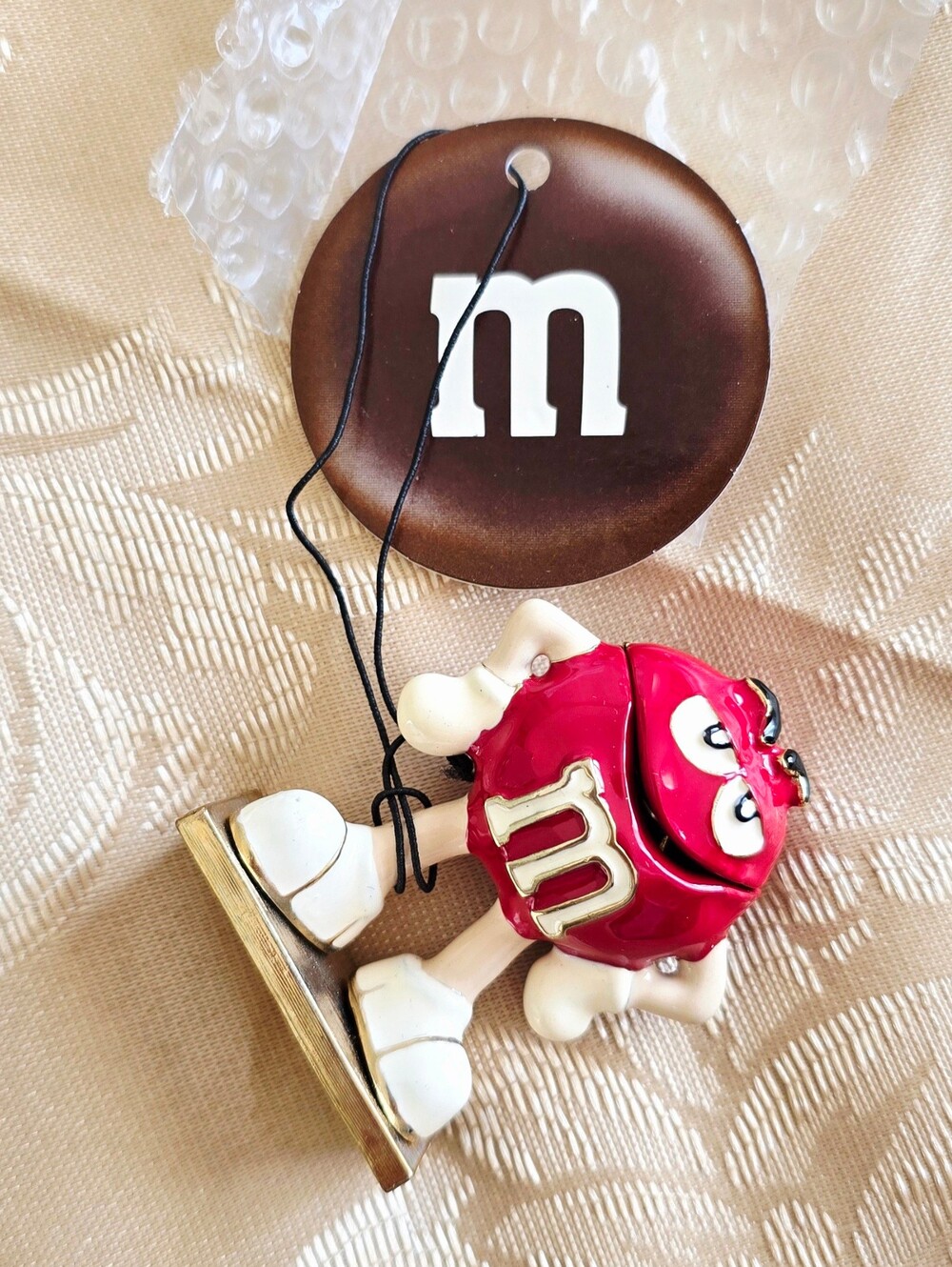 NEW! Monet Red M&M Character Enamel Hinged Keepsake Trinket Box - Picture 5 of 10